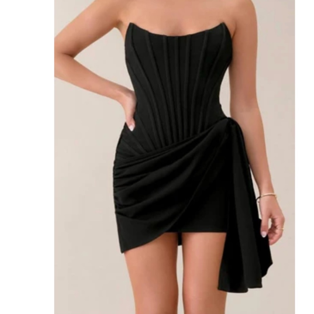 Elegant Black Strapless Dress